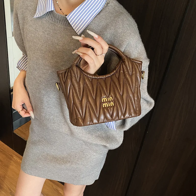 

Vintage Designer Pleated Bucket Bag for Women Fashion Retro Handheld Shoulder Crossbody Tote Purse Trendy Casual Party New