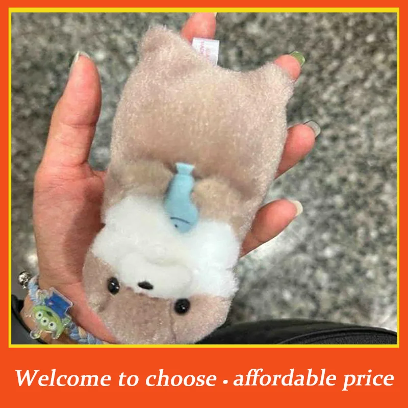 

[New]Creative Keyrings Hanging Pendant Jewelry School Bag Wallet Charms Cartoon Cute Otters Holding Fish Plush Doll With Chain