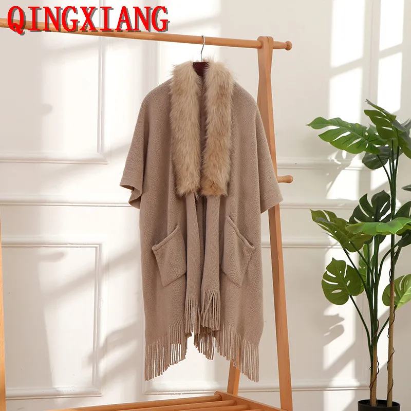 

6 Colors 2022 Solid Winter Warm Poncho Cloak Faux Fur Neck Long Loose Shawl Coat Batwing Sleeves Knitted Streetwear With Pocket