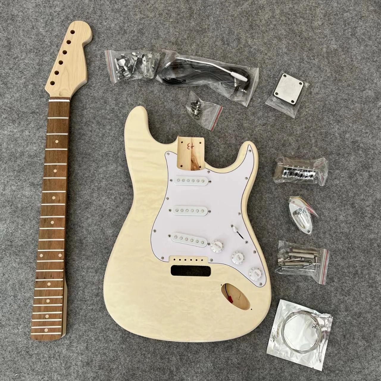 

DIY ST Electric Guitar Kits Semi-finished S-S-S Pickup water ripple veneer BasswoodBody Rosewood Fingerboard China Guitarra