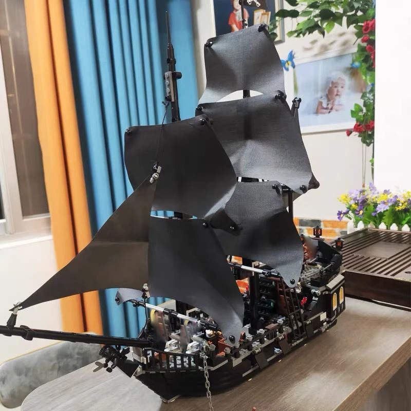 Pirates The Black Pearl Ship Building Block Model Caribbean Adventure Creative Brick Toy Children\'s Puzzle Assemble for Kid Gift