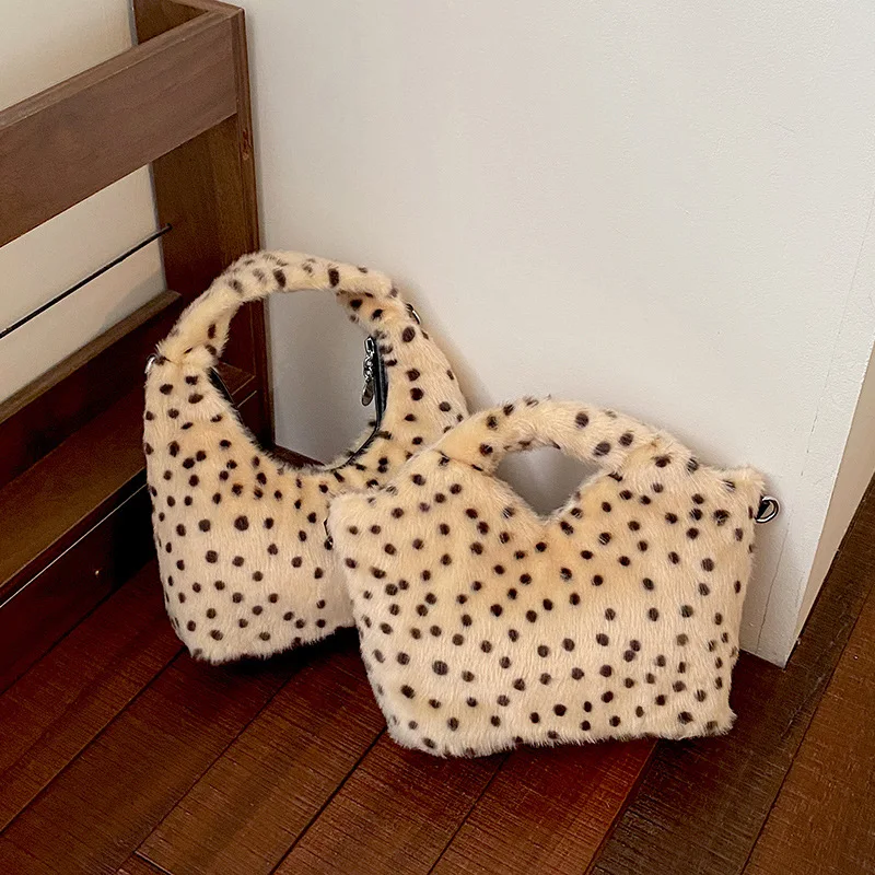 French Retro Plush Polka Dot Handbag 2026 Autumn Winter Casual Fashion Cute Vintage Leopard Print Women's Crossbody Bag