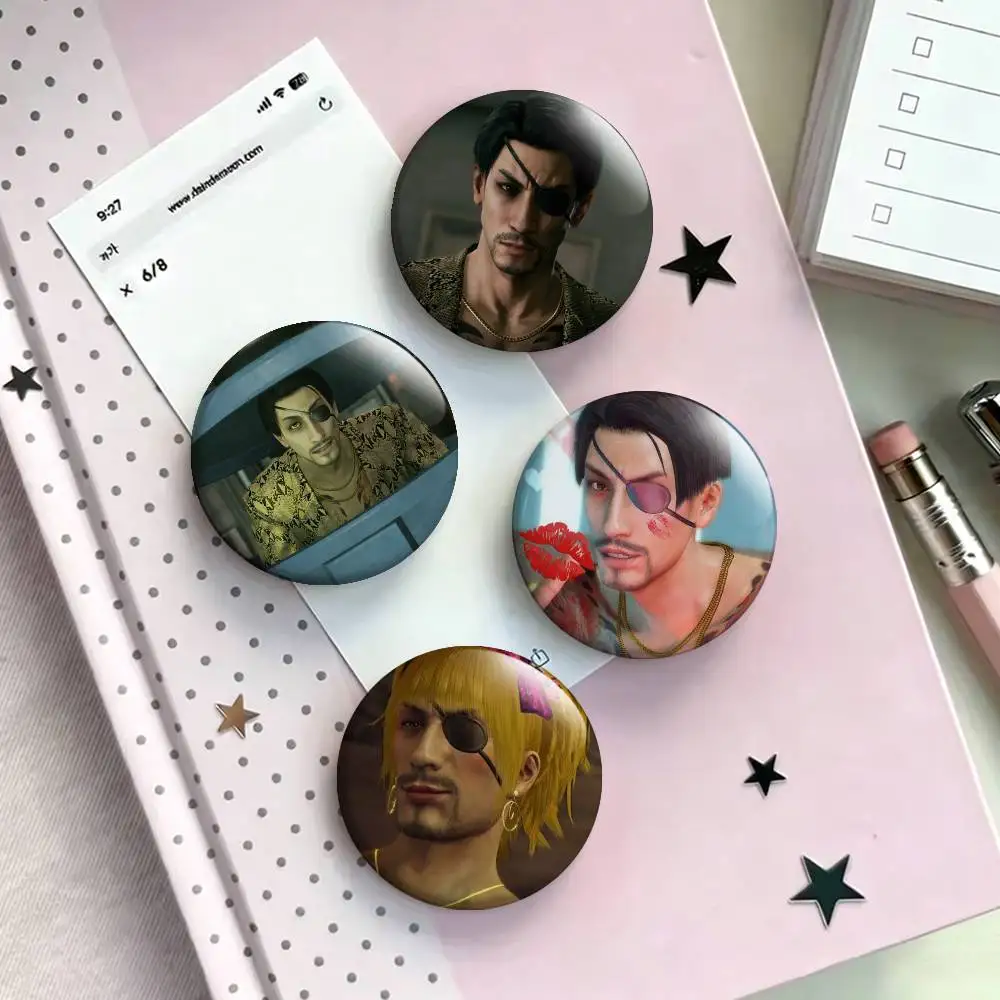 G-Goro M-Majima Game Y-Yakuza Laser Badge Applicable For Backpack Clothes Hats Decor Creative Accessories