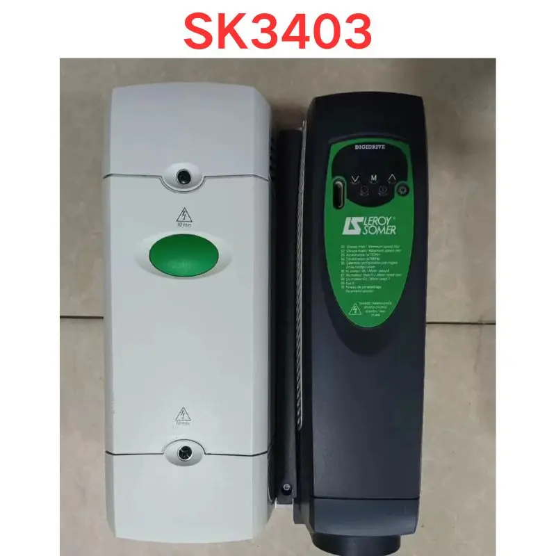 

Used SK3403 Frequency converters 22-30KW 380V Functional test OK