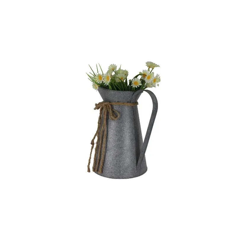 Idyllic wrought iron, kettle ornaments, flower shop flower bucket flower arrangement iron,  utensils