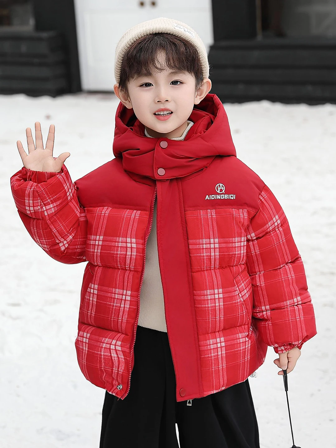 

Утепленная зимняя куртка для мальчиков из жемчужного хлопка с капюшоном, модная одежда для детей, стильный комплект для мальчиков, приталенный крой