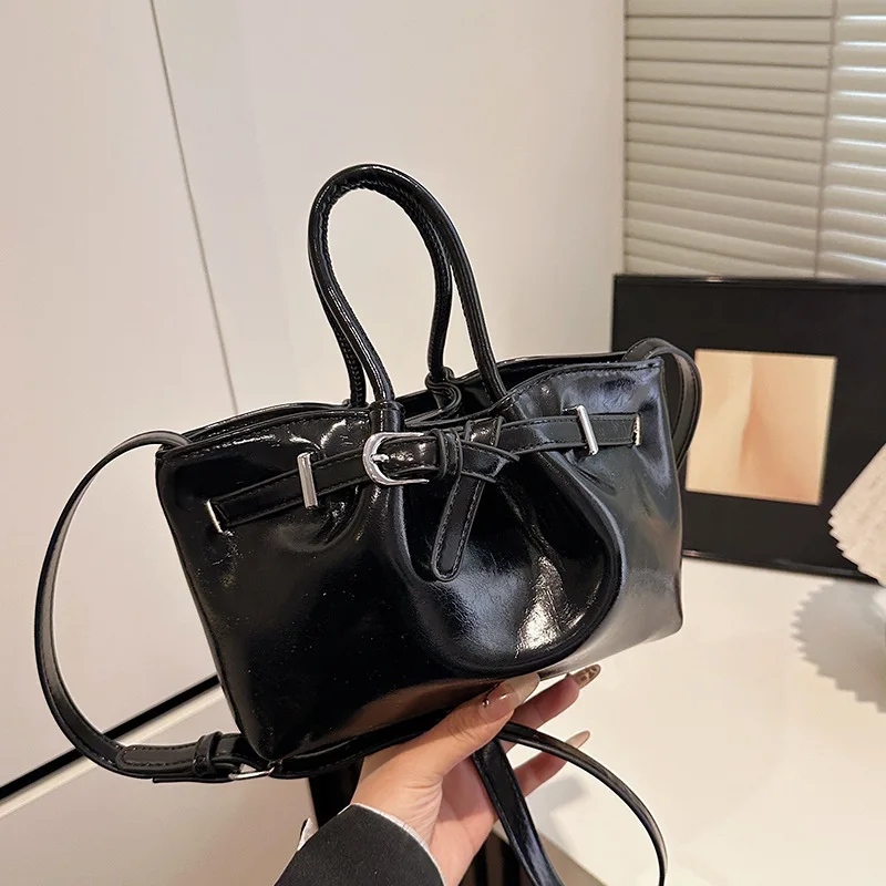 

2025 SS Avant-Garde Shoulder Bag, Multi-Way Convertible Top Handle & Crossbody Purse for Women, Sculptural Vegan Leather Day