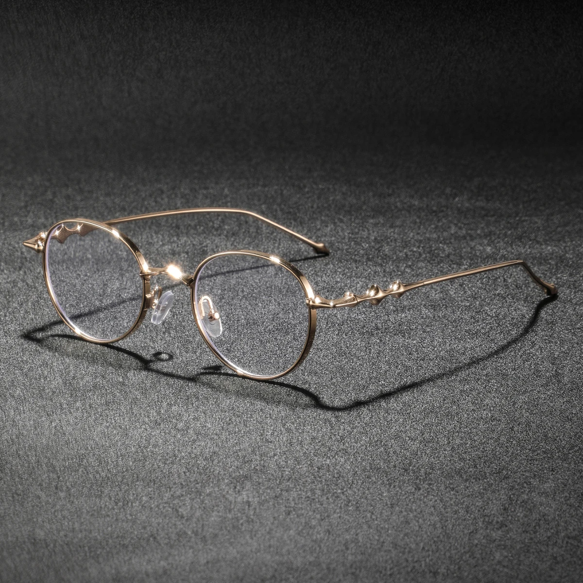 1 Pair of Men's Round Thin Metal Frame Non-Prescription Glasses, with a Warm, Simple, Artistic, Elegant, Delicate, Soft, and Fashionable Design, Suitable for Men to Wear in the Park, for Leisure, Socializing, and Every