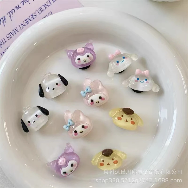 Miniso 10PCS Cute Cartoon Sanrio Shoes Charm Set Kuromi Cinnamoroll Melody Cartoon Decorations for Clogs and Sandals Party Gifts