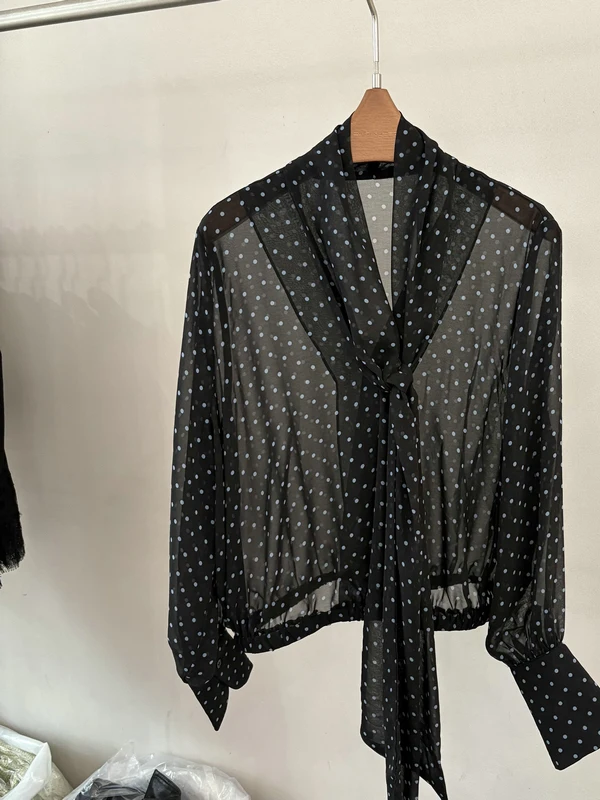 

Женская рубашка в горошек в гонконгском стиле, свободная, тонкая, из шифона, весенне-летняя, модная, ретро, с завязками, в горошек, дышащая, с длинными рукавами