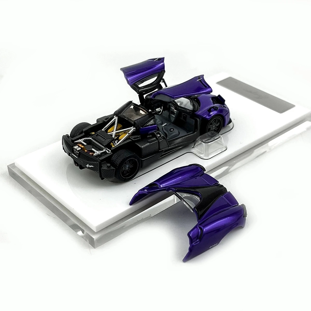 Stock pronti HKM Premium 1:64 Huayra Coupe 2014 Diecast Tricolor Collection Modello in scala regalo