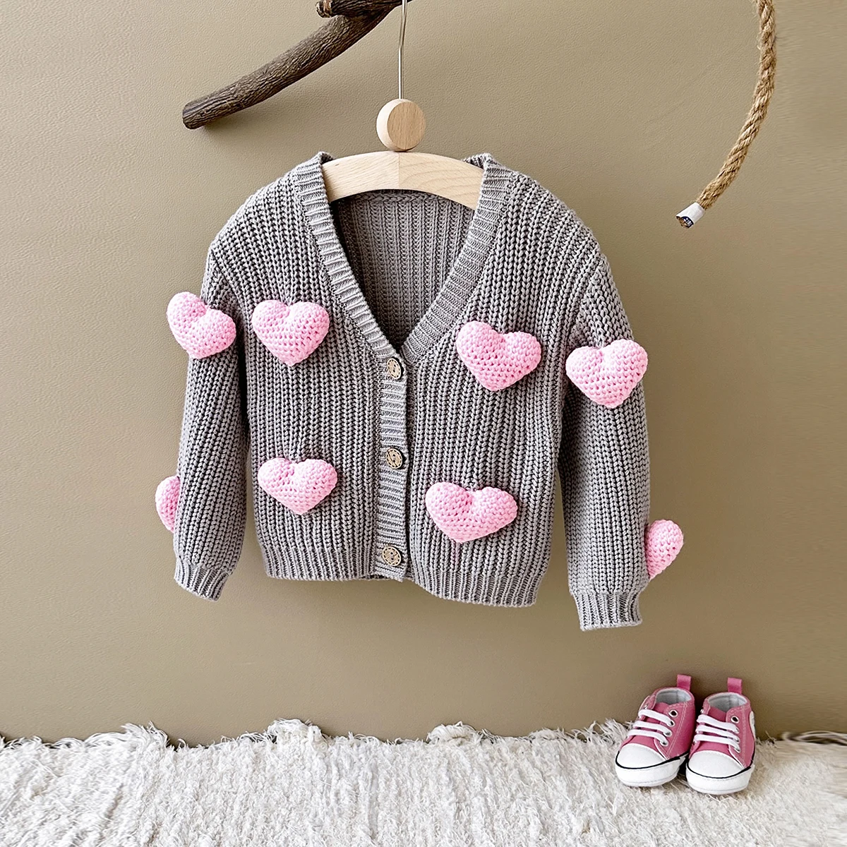 Korean Baby Sweaters Baby Autumn Clothes Girls Button Cardigan Sweater New Baby Tops Winter Stylish Sweet Heart Woolen Coat