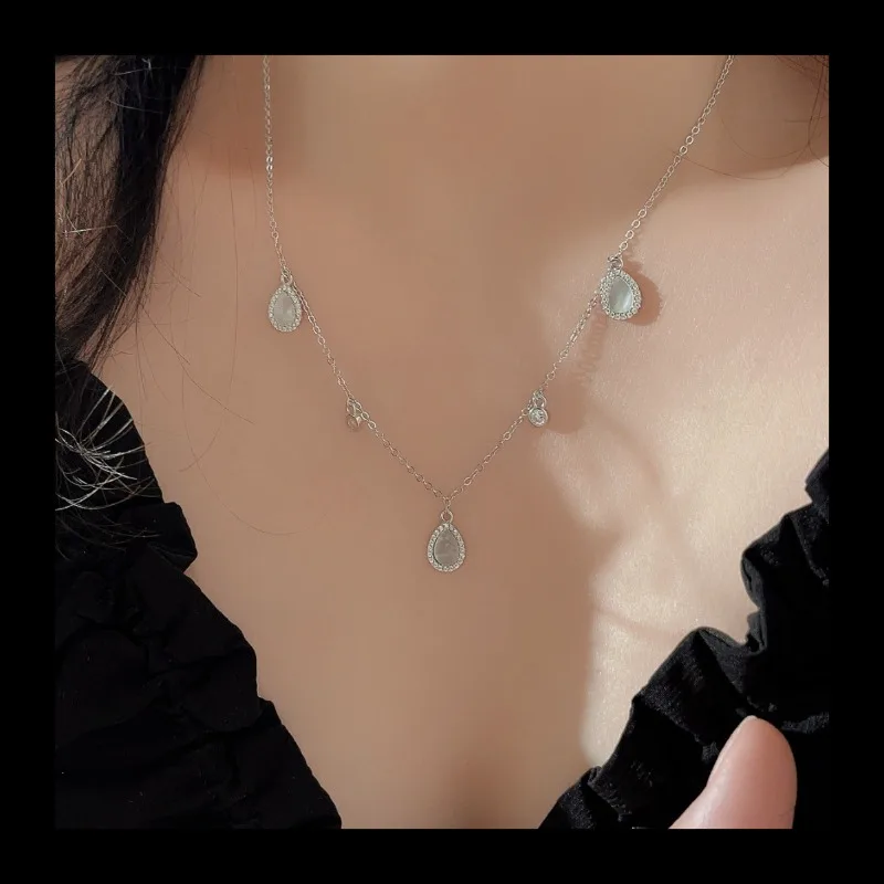 AliExpress جديد شخصية S925 قلادة فضية بسيطة قطرة الماء قلادة المرأة الماس تصميم الأزياء المتخصصة الشعور