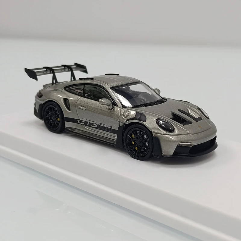 Diecast Original 1:64 Scale 911 GT3 RS 992 LMLF Sports Car Simulation Alloy Car Model Collectible Gift Toy Souvenir