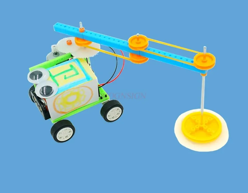 Sweeping robot assembly model primary school students scientific and technological invention production materials STEM