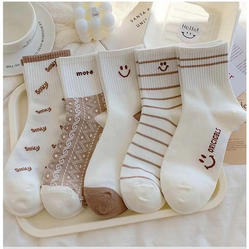 5 Pairs Women's Cute Smiling Mid Tube Print Socks Comfortable and Soft Round Neck Sports Socks Stockings 2026 New