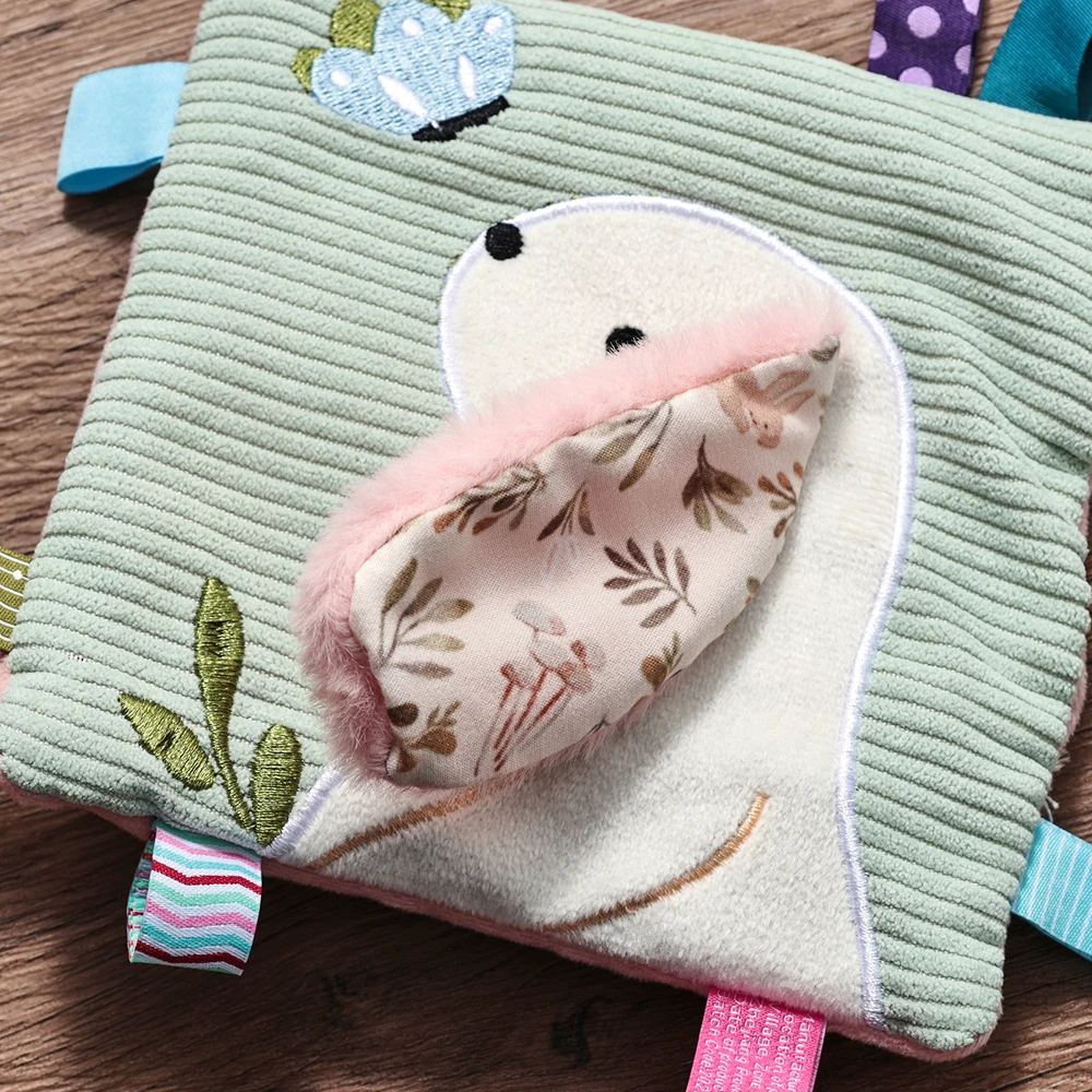 Weiches Baby-Sensorikspielzeug, Sicherheitsdecke, Stoffbuch, Baumwollbär-Rassel mit Knistergeräuschen, Spiegel-Beißring, Feinmotorik-Geschenk – Detail 23