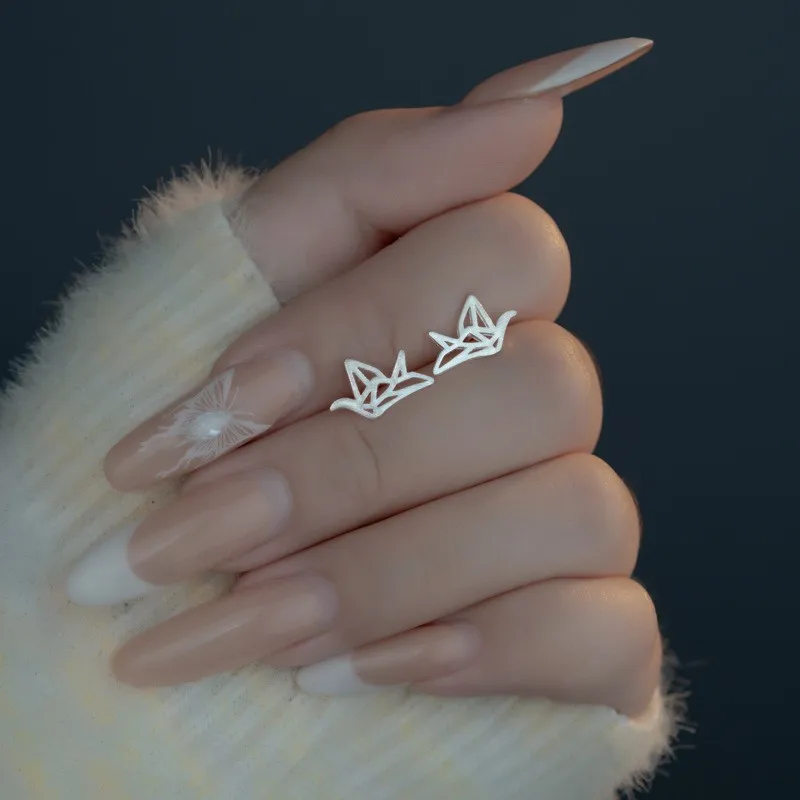 Elegant Simple 925 Sterling Silver Jewelry Personality Paper Crane Smooth Exquisite Popular Earrings  E094