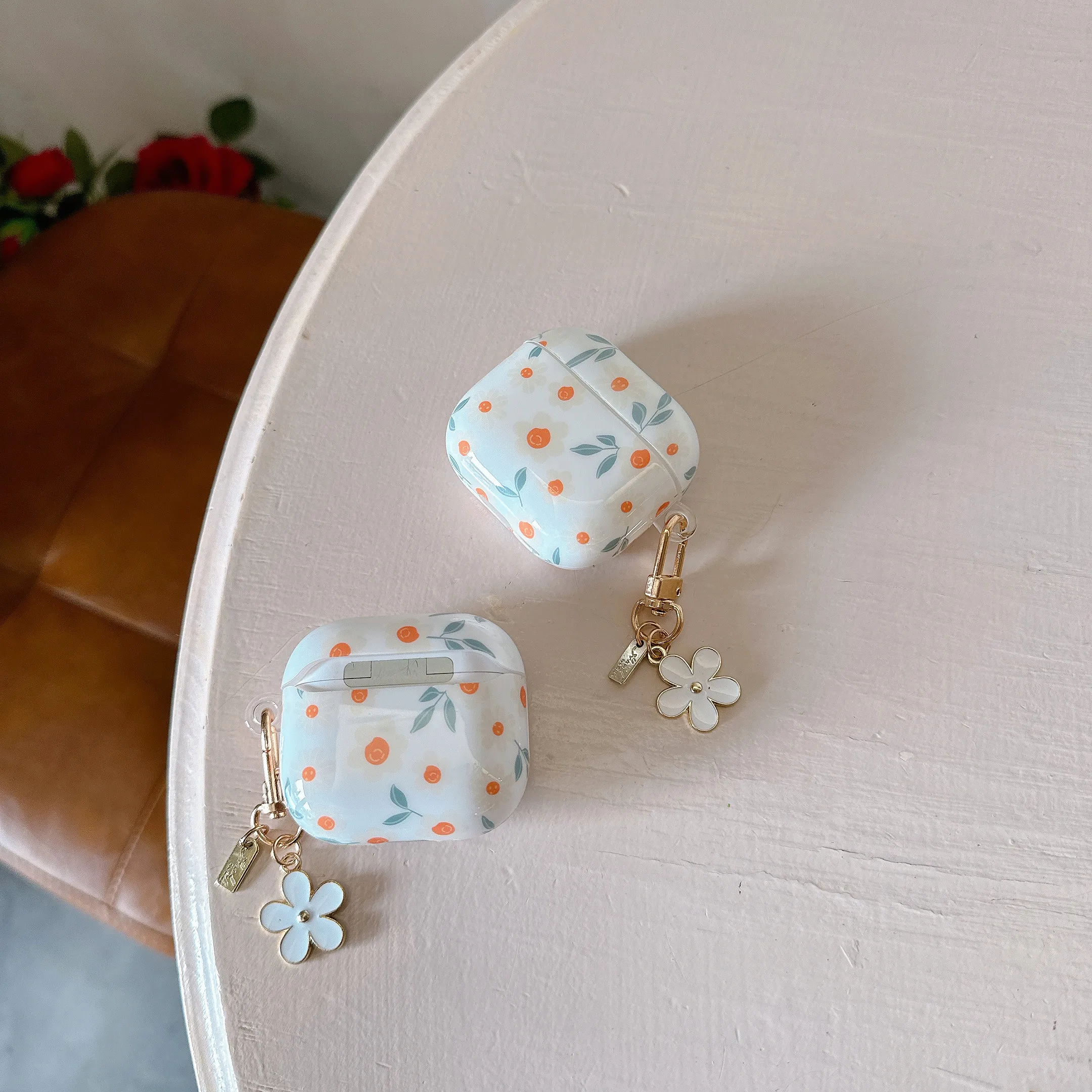 غطاء سماعة أذن على شكل زهرة لطيفة لأجهزة AirPods 4 3 2 1 Pro2 4th حافظة من البولي يوريثان الحراري PC مقاومة للصدمات لسماعات Apple AirPods Pro 2 2nd