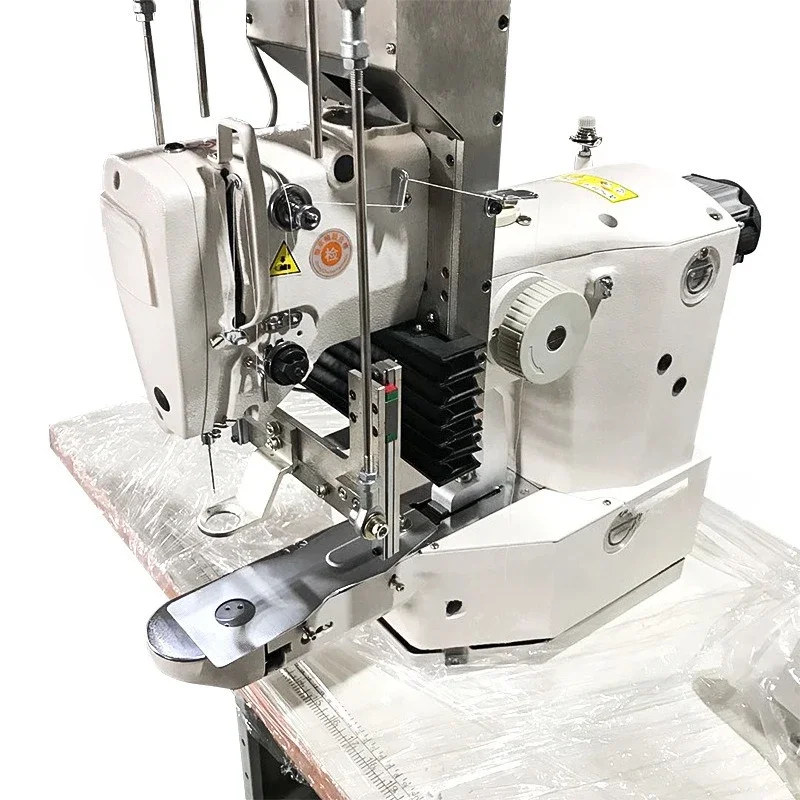 Pillow seat cushion round hole pattern computer pattern nesting machine, computer pillow sewing machine y