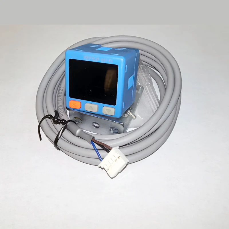 Low Cost Air Pressure Sensor With Digital Display NPN PNP Range -0.1~1Mpa And -100~100kpa M5 Connector