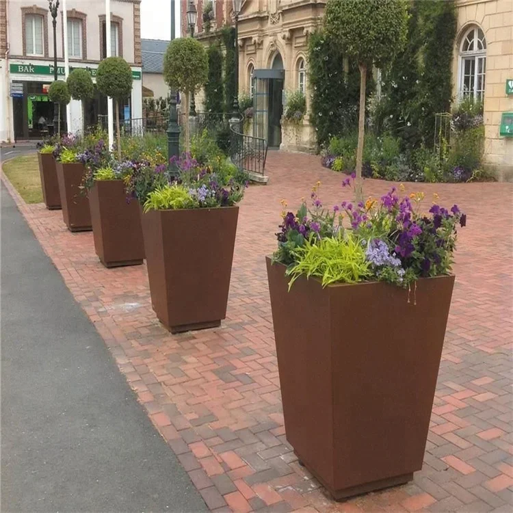 Custom Large Outdoor Metal Planter with Trellis Factory-Customized Flowerpot for Garden Use