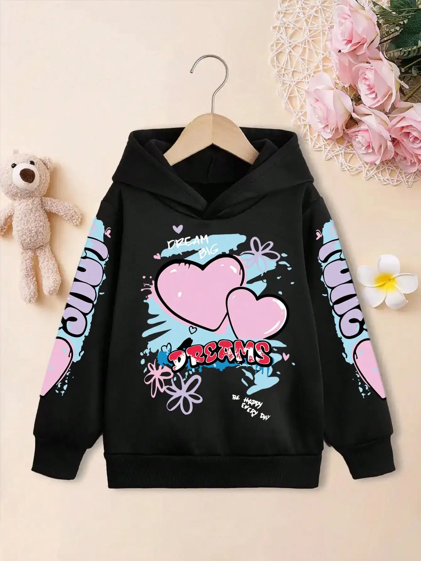 Children's casual and elegant hooded sweatshirt with heart-shaped letter printing and long sleeved hoodie top