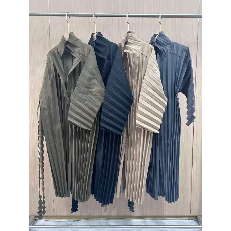 Europe New  Pleated Men's Trench Coat 2026 Spring Summer Casual Commuter Folded Long Pleated Trench Jacket Wrinkle-Free