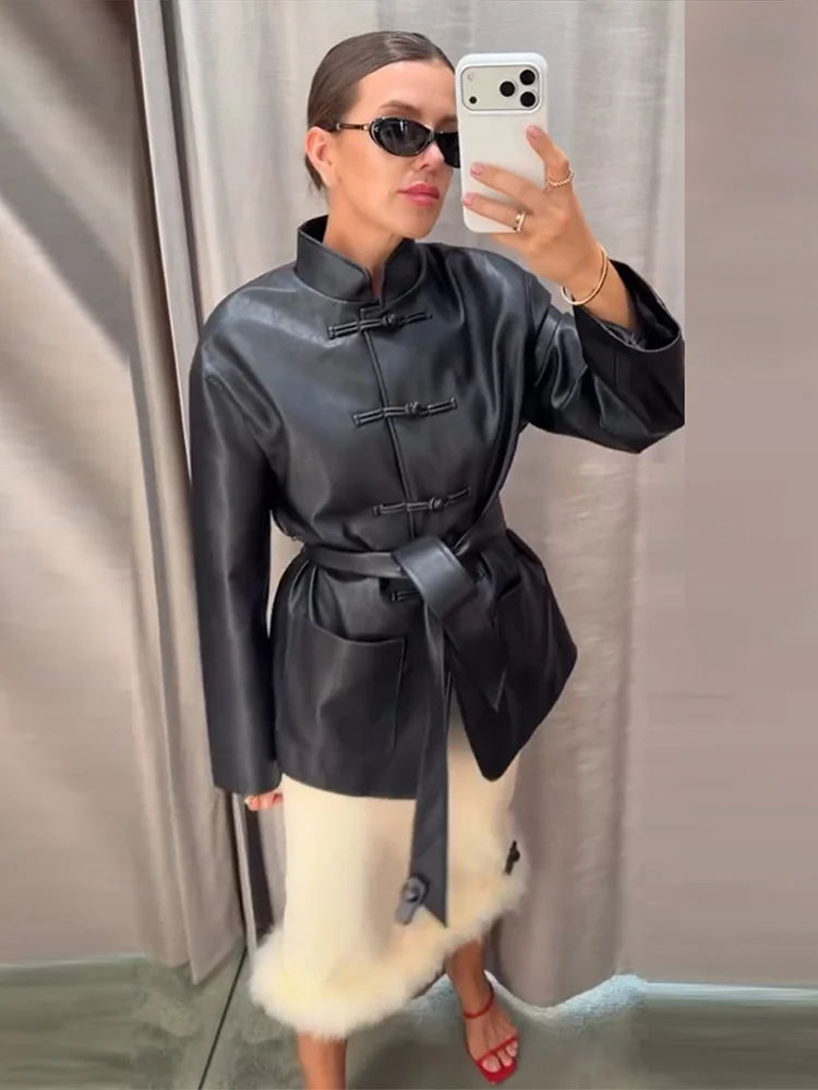 Damen Kunstlederjacken mit Stehkragen, Froschknöpfen und Gürtel, Streetwear, Langarm, Einreihig, Lockere Oberbekleidung – Detail 32