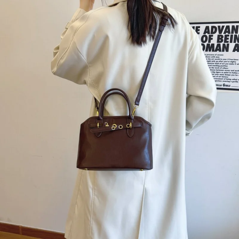 

Casual Women Hobo Bag Canvas Shoulder Bag Lightweight and Durable Suitable for Outdoor Activities and Daily Wear