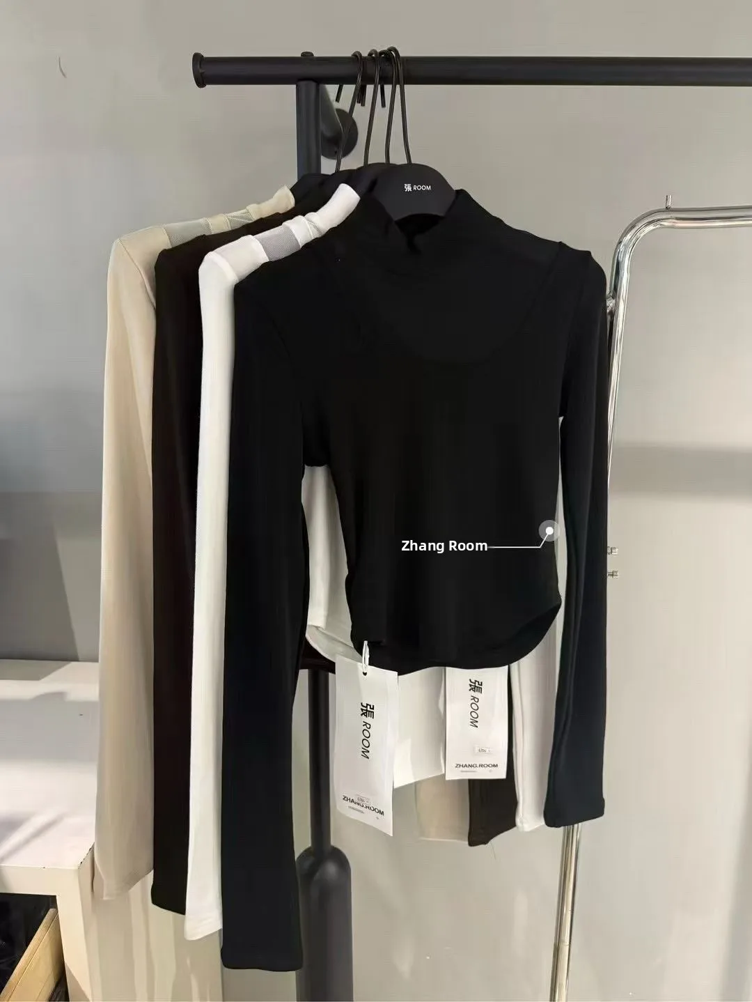 Korean Sle Fce Lined Me Splice f High Collar Long Sve T irt Women Slim Pad oulder ort Length Top Women