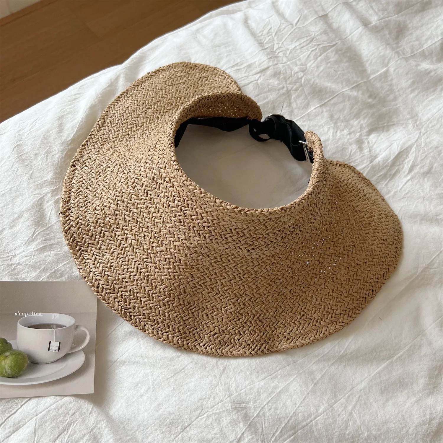 

Foldable straw hat summer French-style seaside flat-top straw hat beach vacation sun protection hat straw hat with an open top