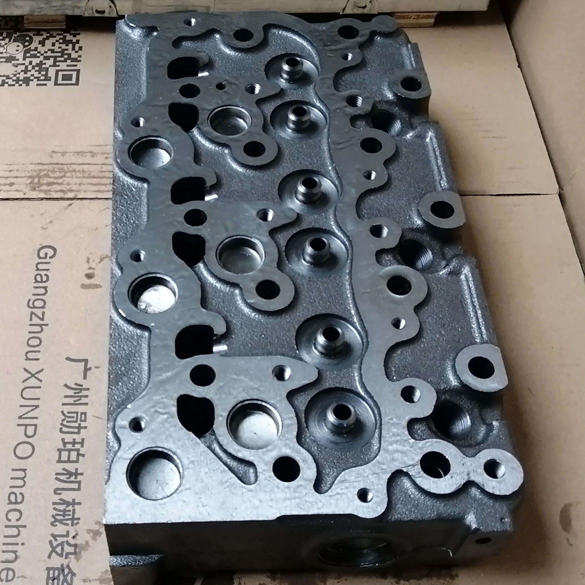 

D1503 D1703 Cylinder Head 1A013-03043 1A013-03044