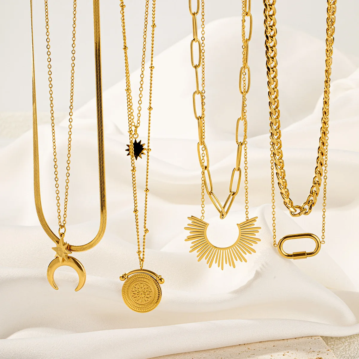 

Fashionable stainless steel 18k gold-plated double-layer necklace, star moon geometry, sun lines, versatile party jewelry gift