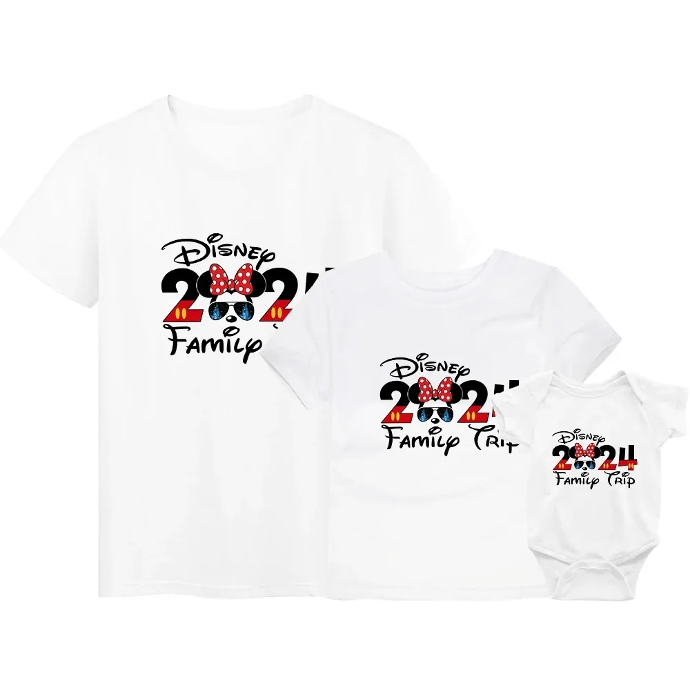 Disney-T-shirt à col rond assressentipour père, mère et enfants, vêtements de voyage en famille, t-shirts en Y, tendance de la mode, 2024