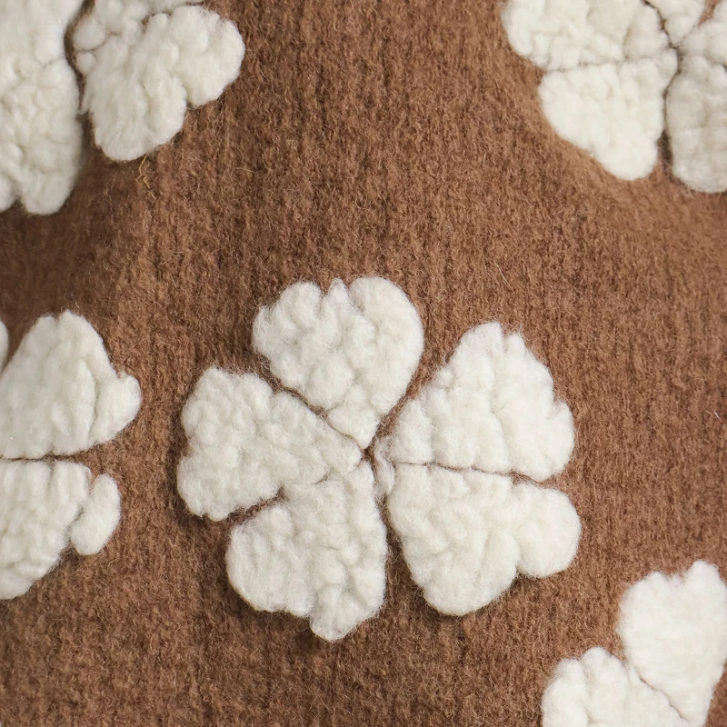 Fluffy Autumn and Winter Brown Clover Three-dimensional Jacquard Knitted Wool Cashmere Fabric Coat Designer Fabric