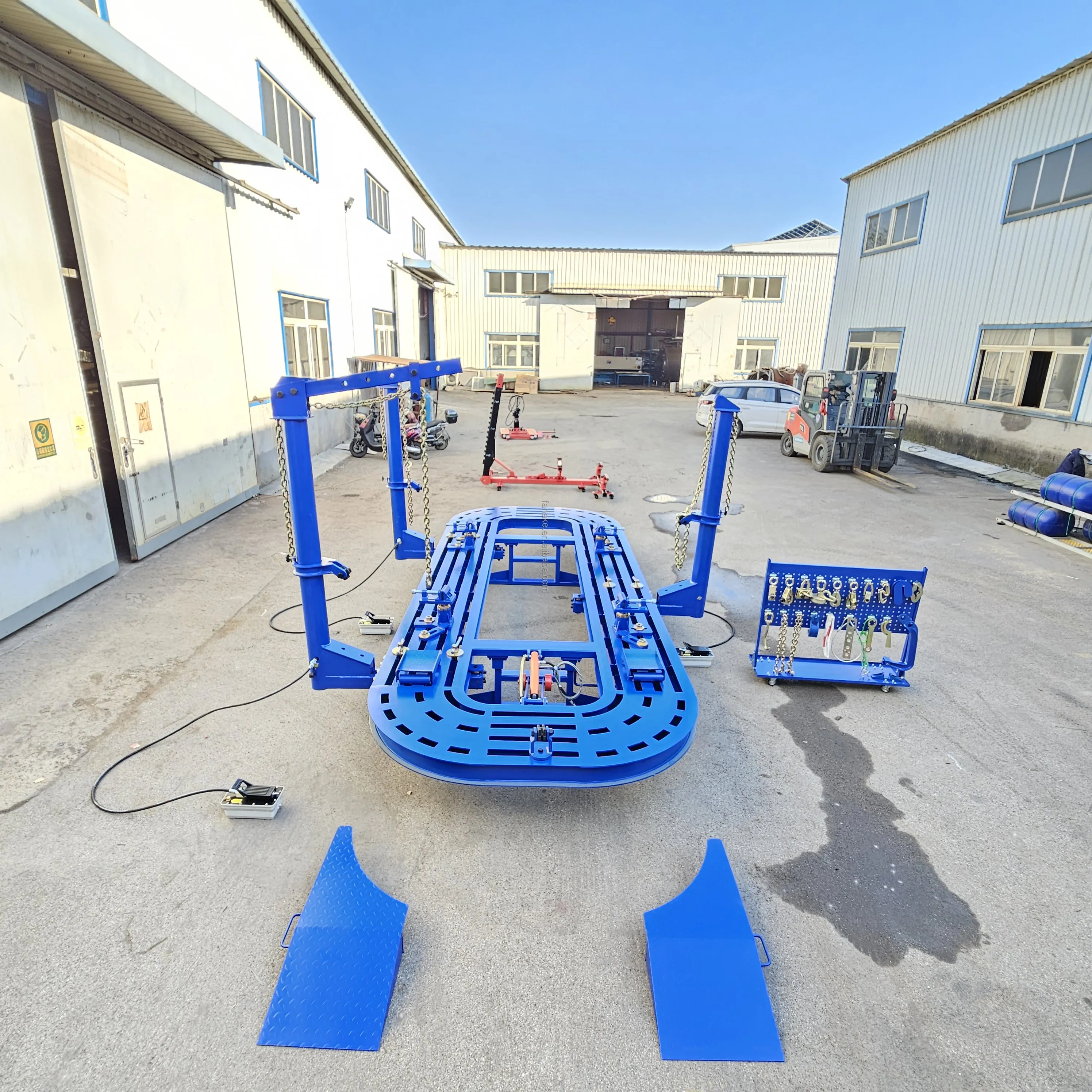 Factory Priced Stable Support  Mid Rise Lift Car Frame Machine Car Body Straightening Repair Equipment