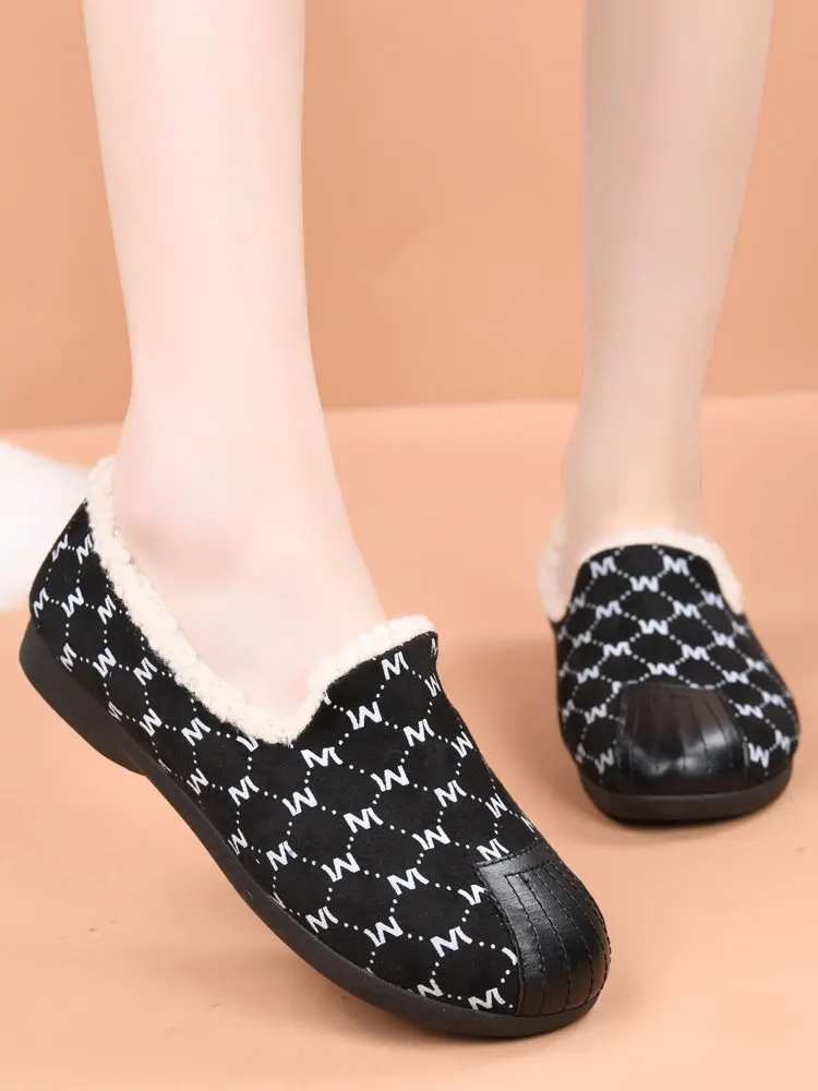 2024 New Old Beijing Second Cotton-padded Shoes Women Winter Outer Wear Moccosins Fleece-lined Warm Slip-on Mother Cotton-pad...