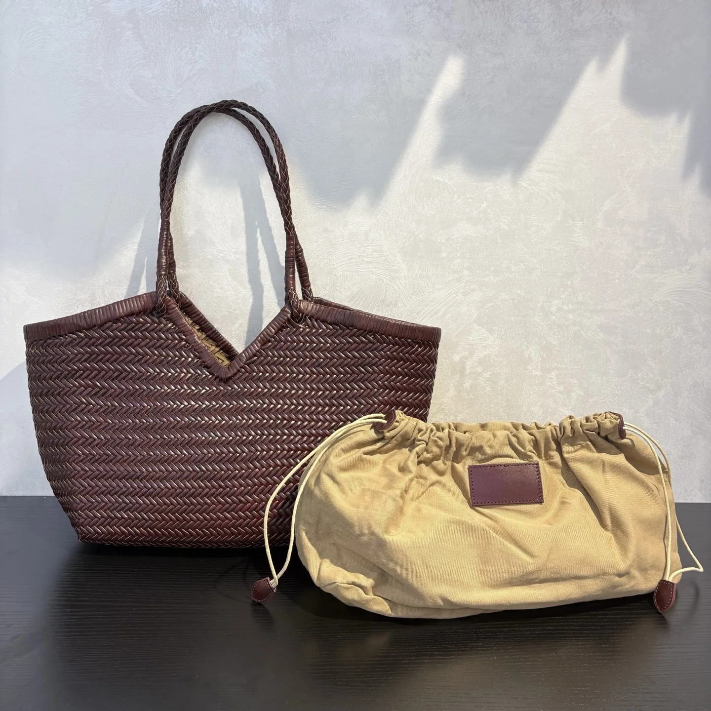 High Quality Cowhide Hand-woven Tote Bag New Retro Commuter Texture Inner Bag Portable Shoulder Underarm Unique Fashion Simple