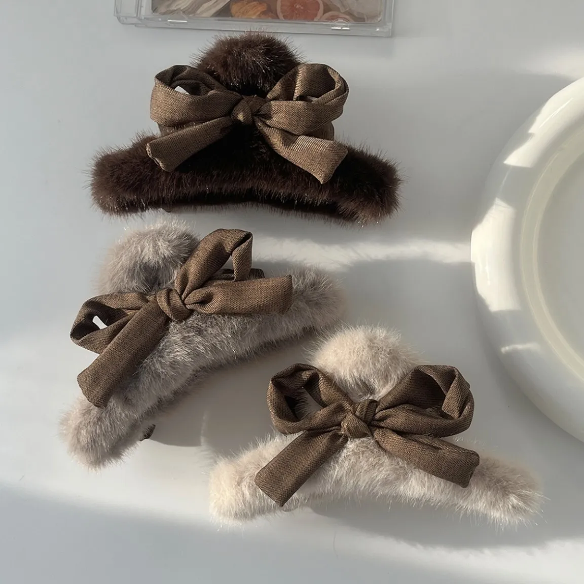 

Faux Fur Plush Large Hair Claw Cirls Crab Barrettes Women Girls Bow 11CM Ponytail Hair Clamps Hair Accessories Winter Fashion