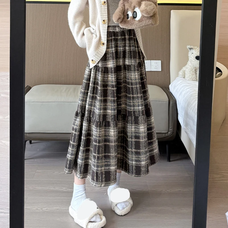 Korean Plaid Woolen Long Skirts Women Autumn Winter Thick High Waist Mid Shirt Woman 2025 Chic Patchwork Pleated Skirts Female