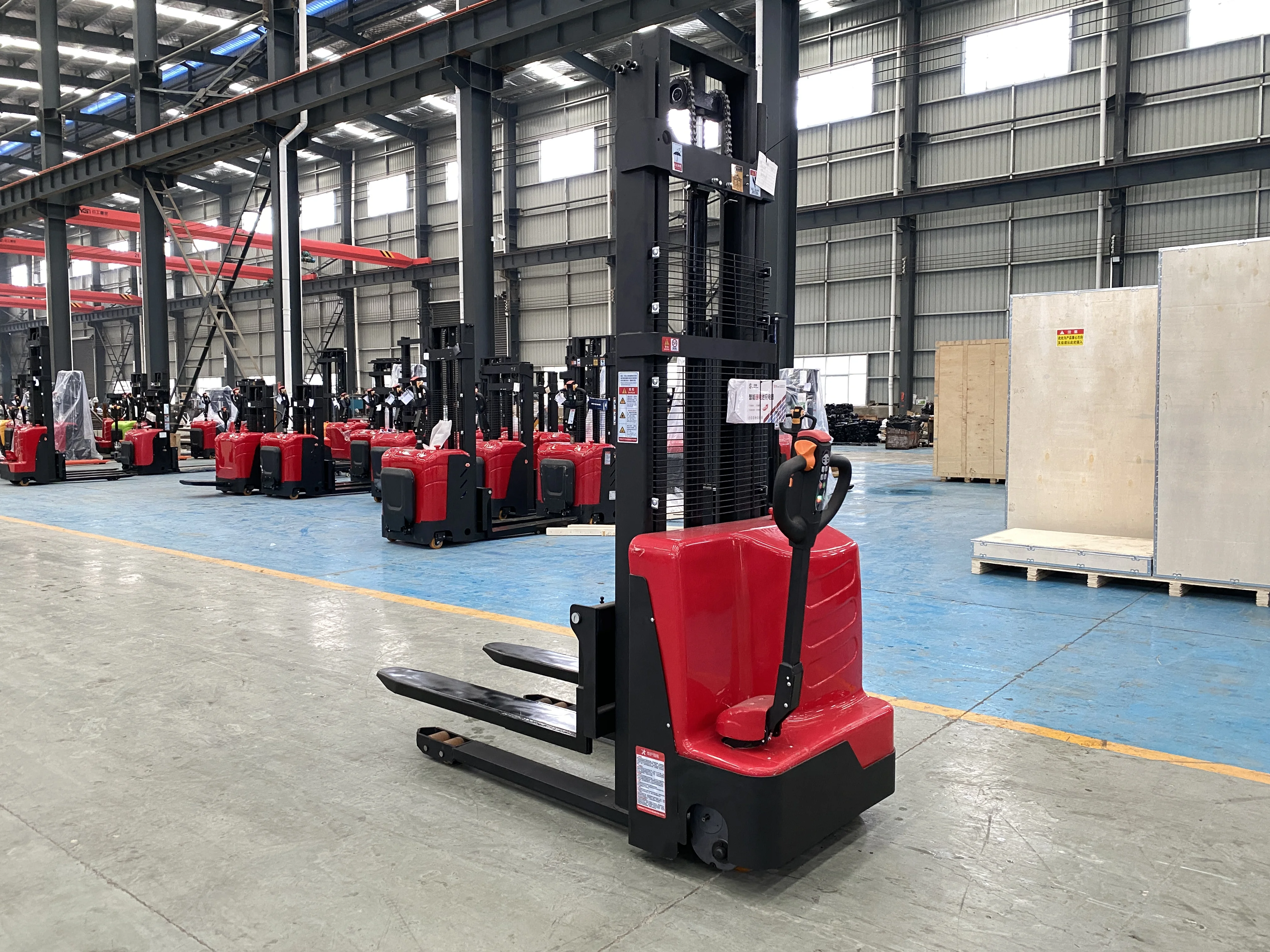 Electric Pallet Stacker Crane 2-ton Walking Electric Stacker Crane