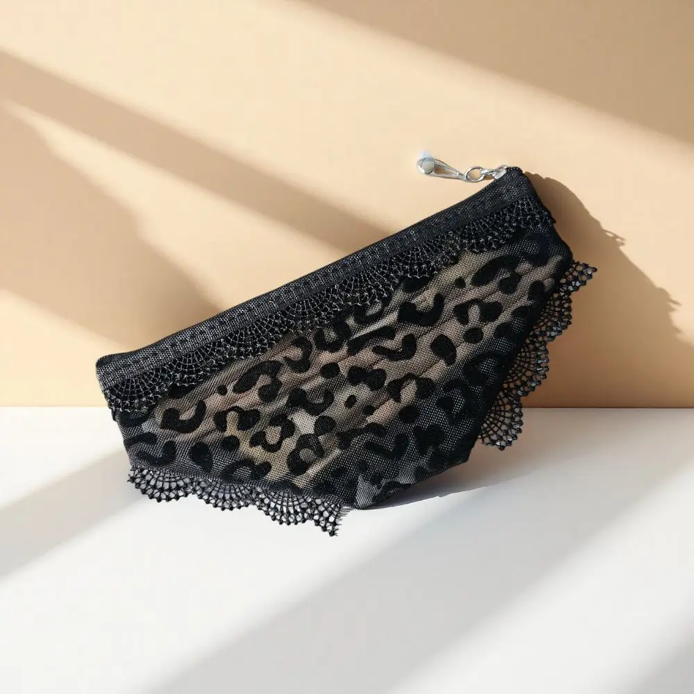 Unique Bikini Briefs Shape Cosmetic Bag Mesh Transparent Makeup Storage Pouch Lace Heart Y2K Toiletry Bag Storage for Travel