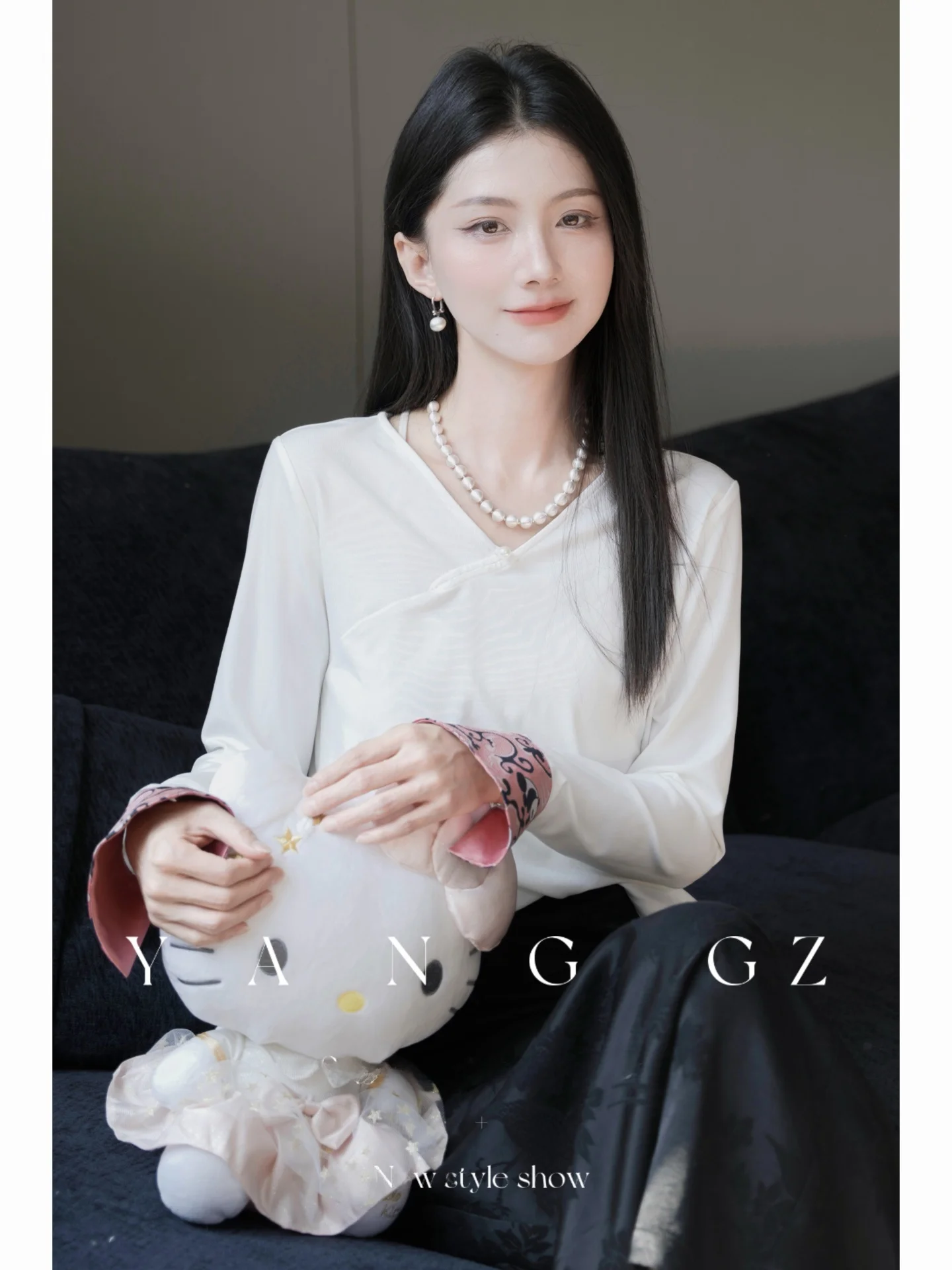 

New Chinese Sle Long Sve Bot irt Women's Panda Pattern Cuff Top V-ne Fiber Loose Fit Original Design