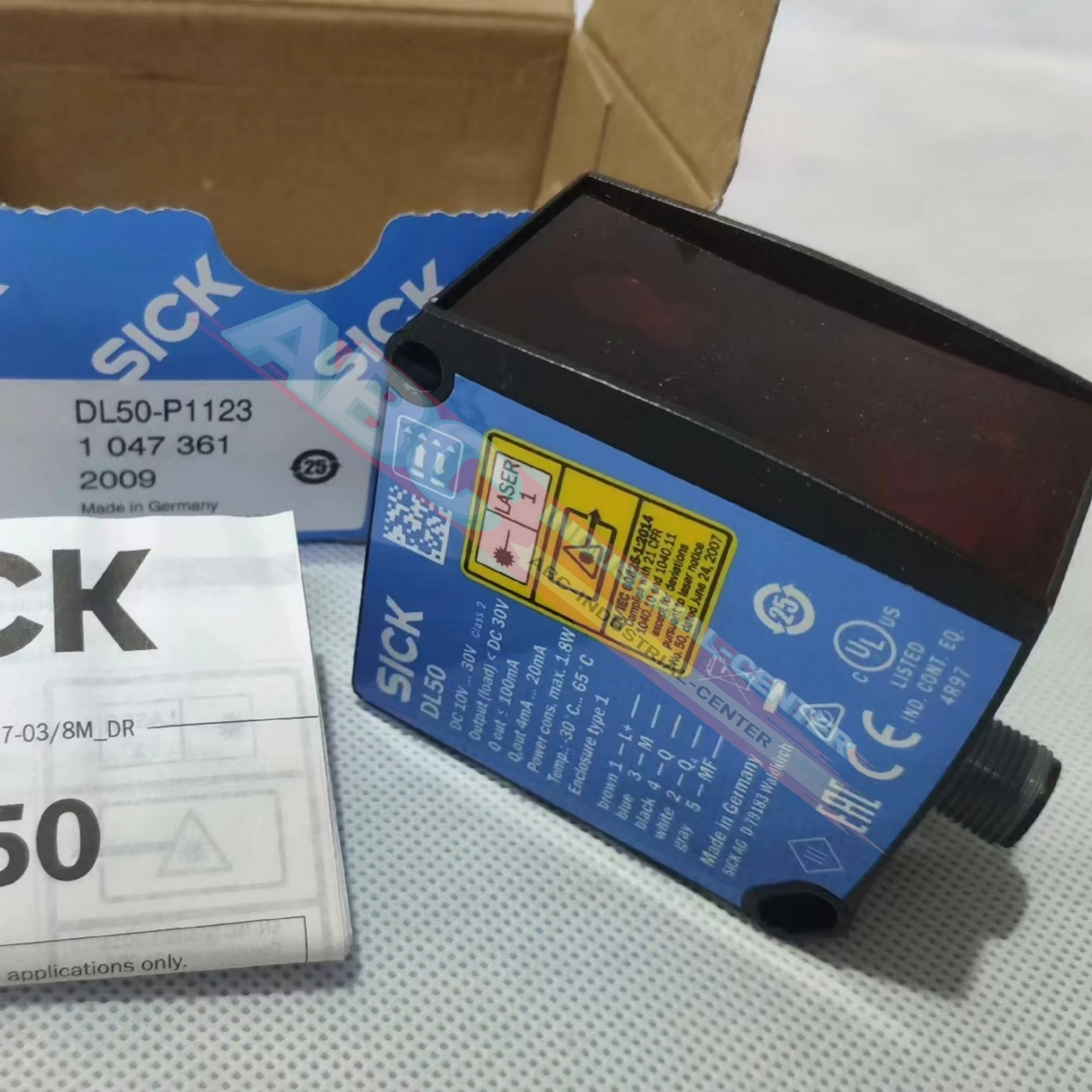 

Датчик расстояния DL50-P1123 1047361 DT50-P2113 1047314 100% НОВЫЙ