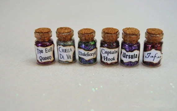 12pcs/lot Villains Desk Charms  Miniature Bottles of Wicked Magic Ursula Jafar Captain Hook The Evil Queen Bottle Jewelry