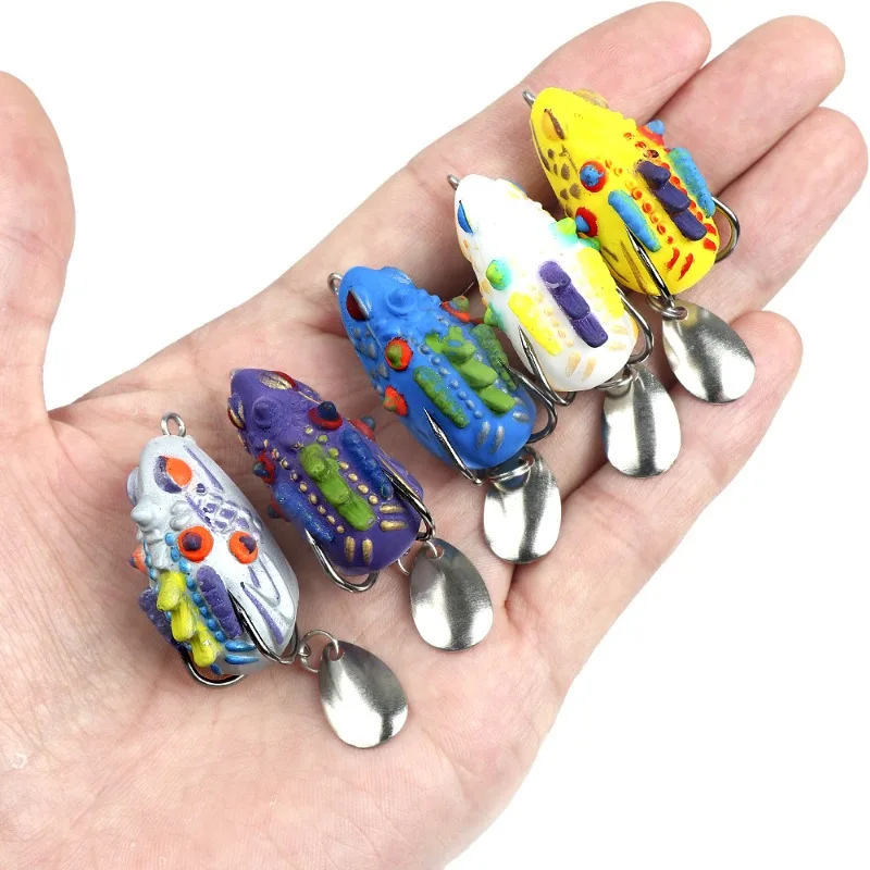 1 Stück/5 Stück Frosch-Weichköder 3,5cm/4,4g Künstliche Köder Glänzender Doppelhaken Bionischer Angelköder Schwarzfisch-Imitation Donnerfrosch-Köder