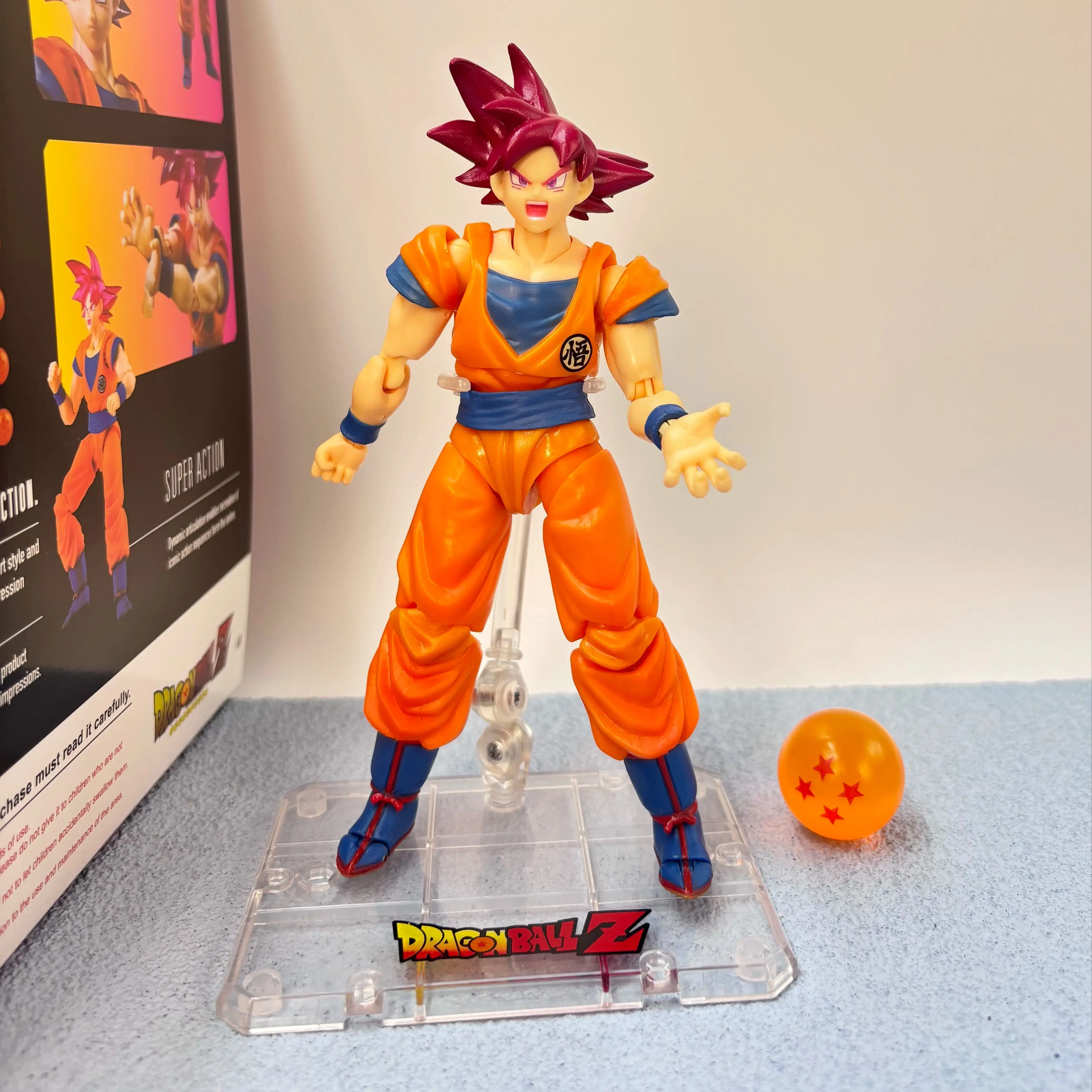 Bandai SHF Super Saiyan Interchangeable Face Action Figure Large Size Red Hair Goku PVC Material Boxed Model Ornament