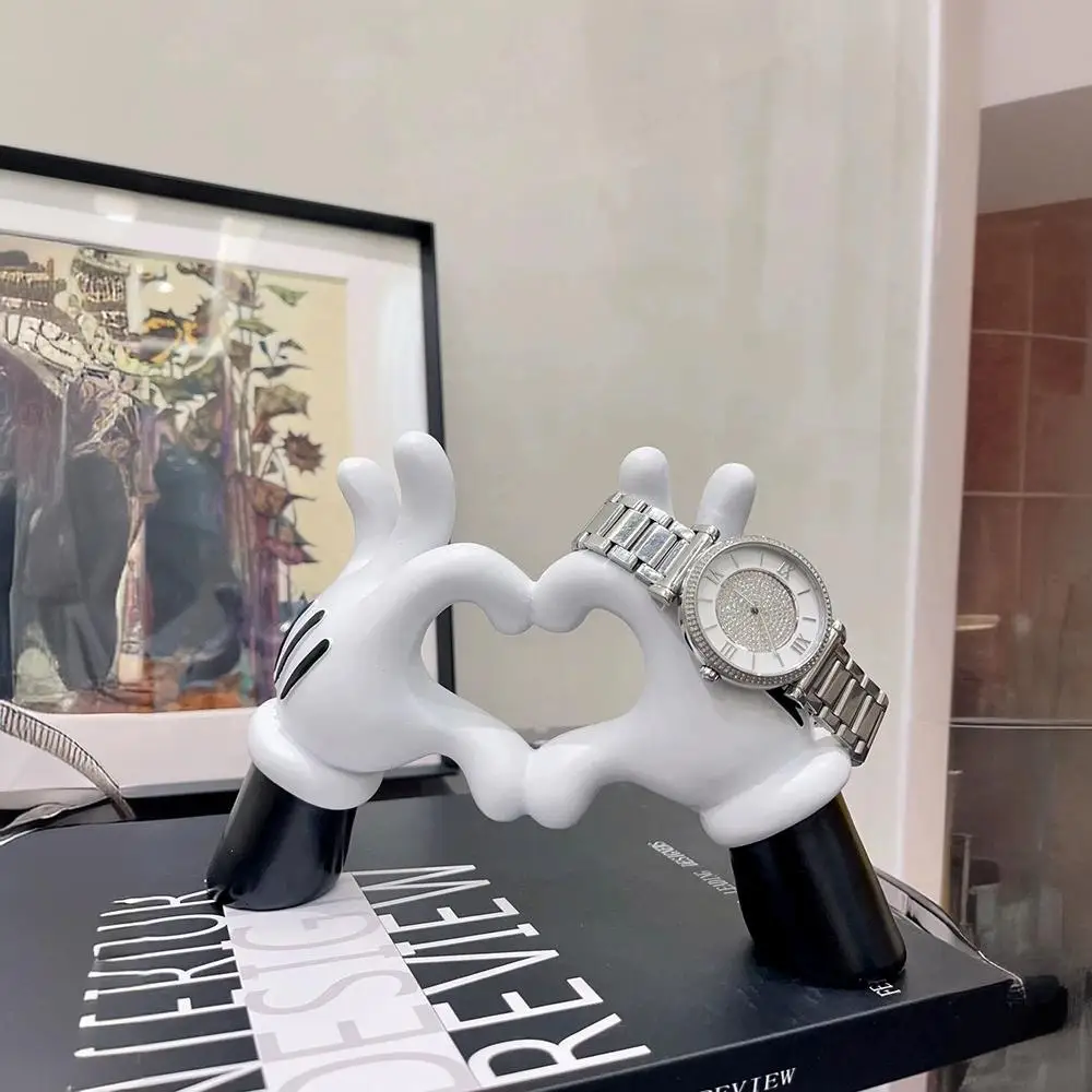 Black-white Resin Love Gesture Statues Sculptures Desktop Ornament Sculpture Figurines Modern Art Crafts Office Home Decoration view 2