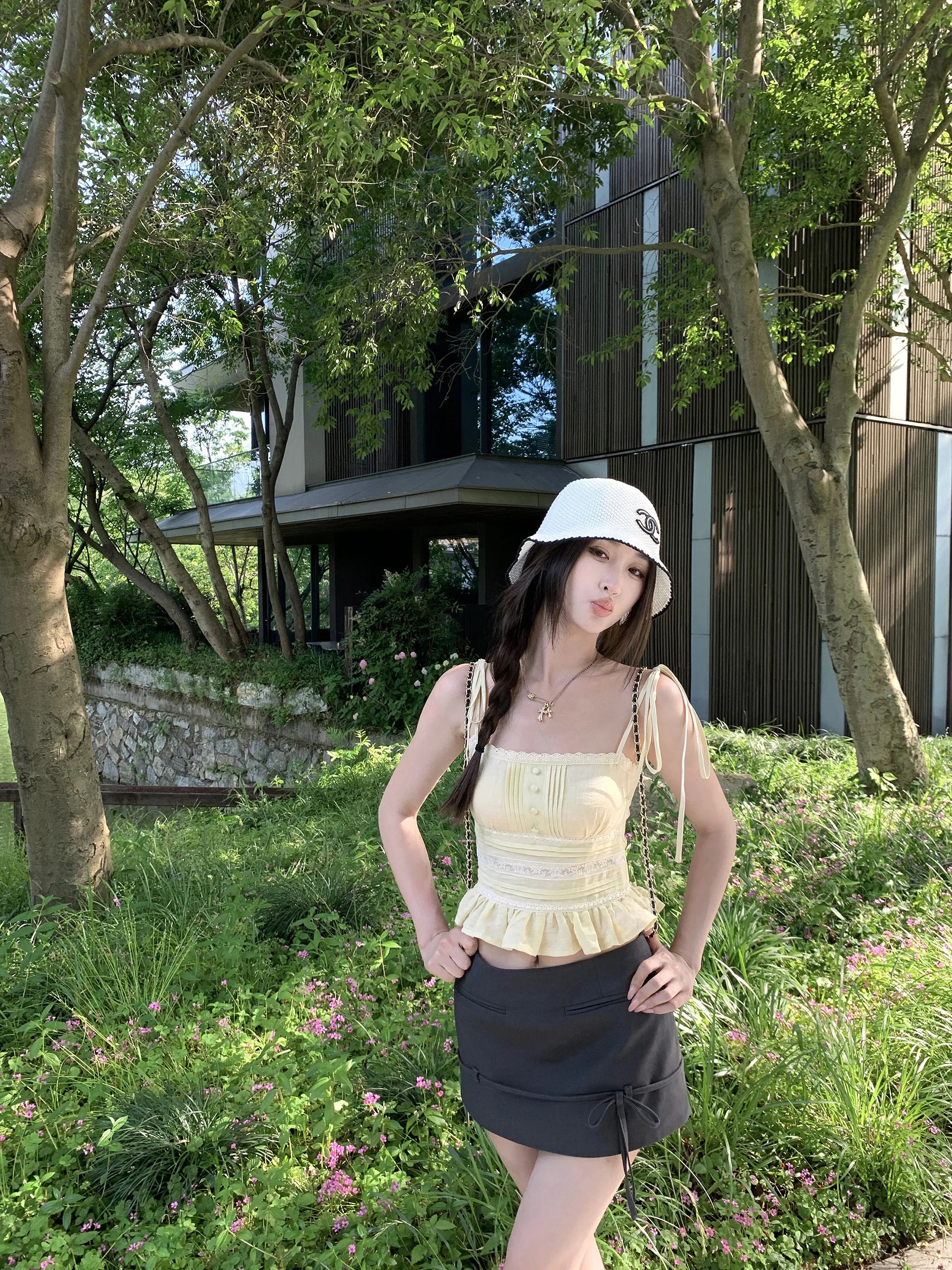 

Женский укороченный топ-майка на бретельках из льняного кружева с цветочной вышивкой, слоистый, плотный, с высоким воротом, в стиле пэчворк, цвет лимонный, Pure Desire